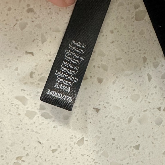 Victoria Sport Sports Bra Bundle 34DDD - Picture 5 of 7